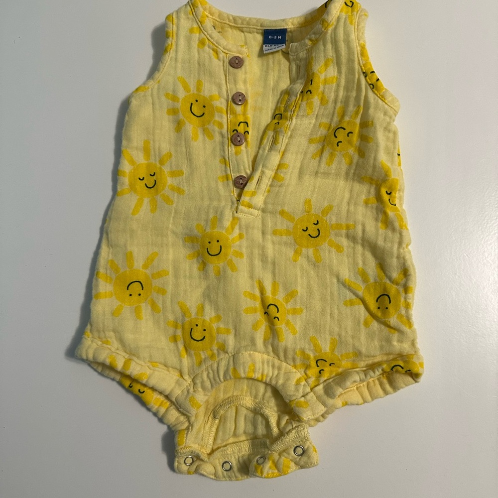 Old navy baby sunshine romper